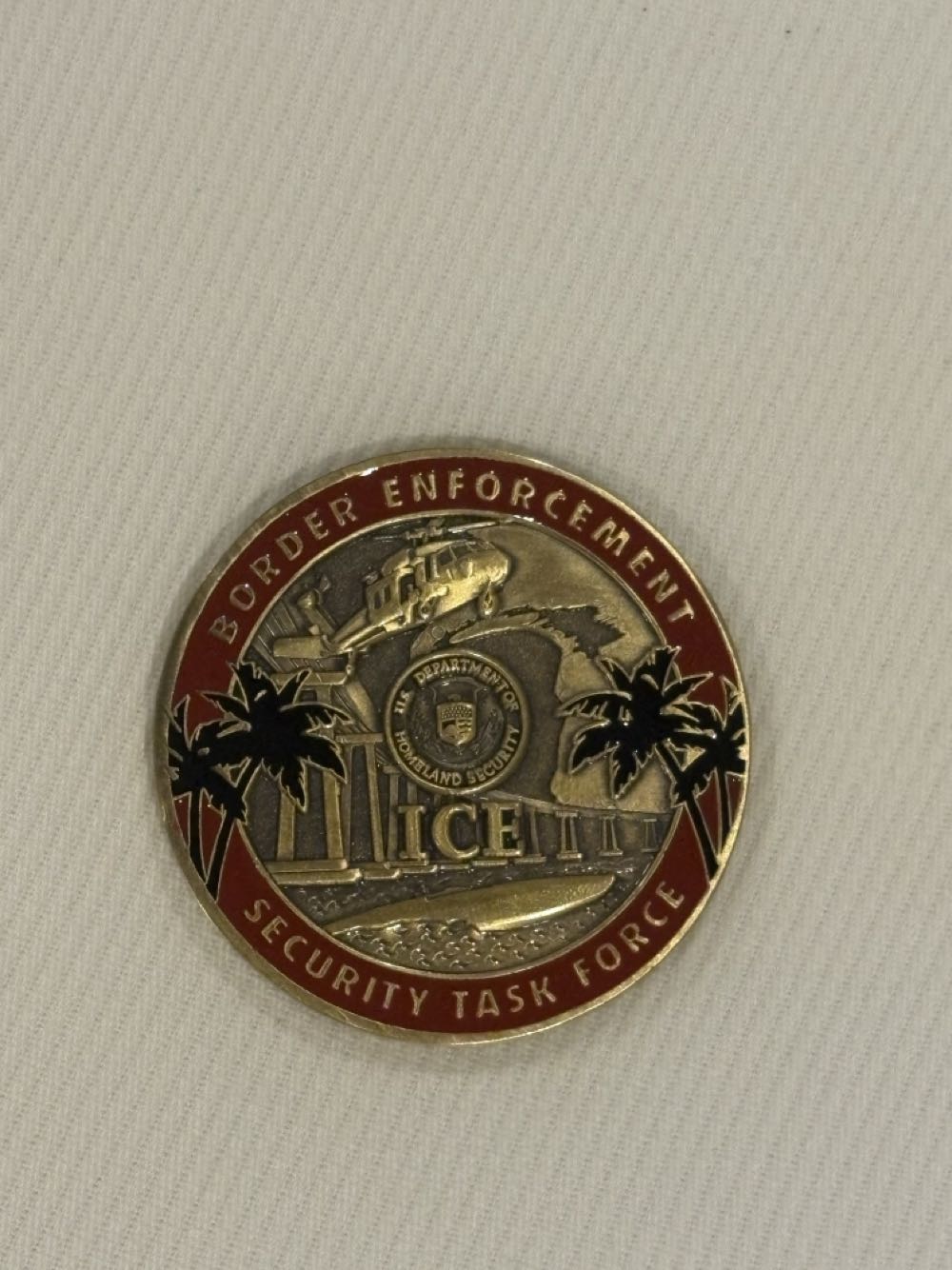 2013 Royal Shield Of Arms £1