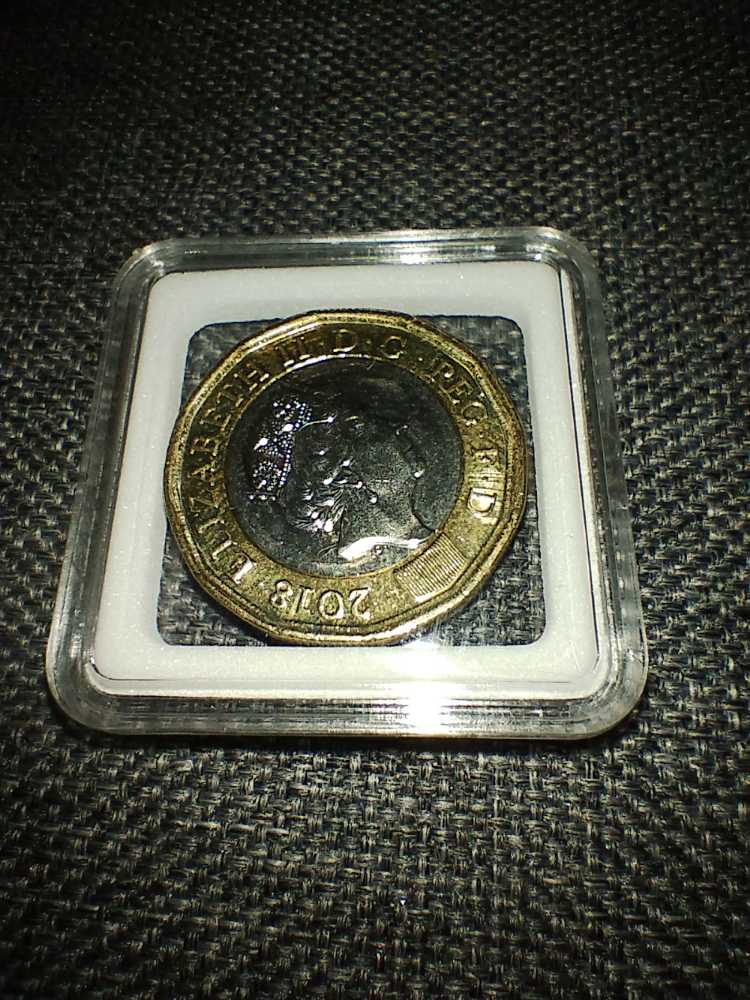 One Pound  coin collectible - Main Image 2