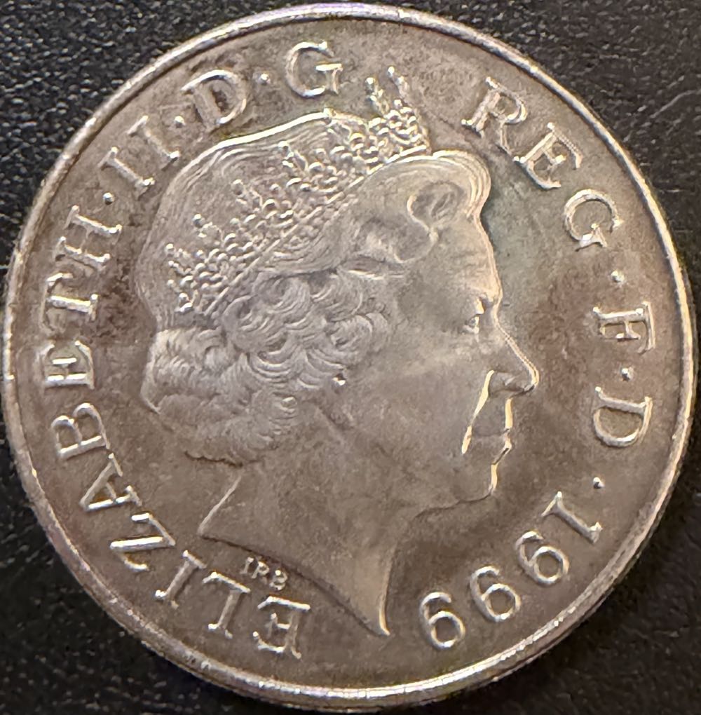 1999 Millenium £5  coin collectible - Main Image 2