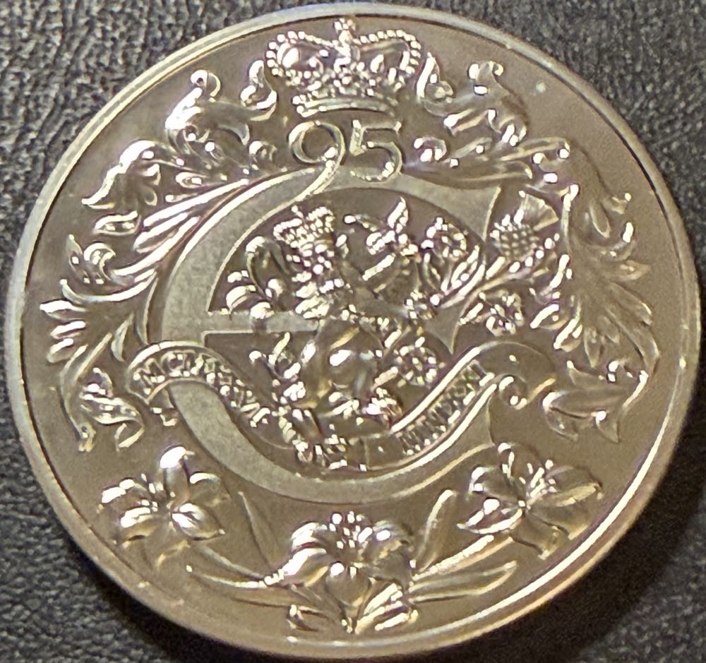 2003 George And The Dragon £1 (3)