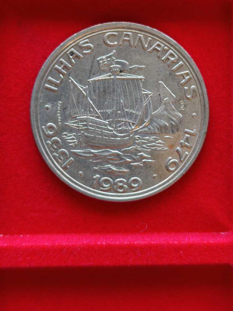 100 Escudos  coin collectible - Main Image 2