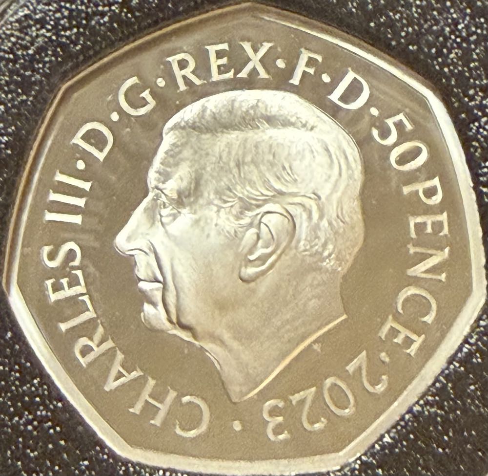 2023 Star Wars Darth Vader 50p  coin collectible - Main Image 2