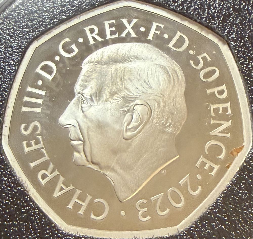 2023 Star Wars R2-D2 And C-3PO 50p  coin collectible - Main Image 2