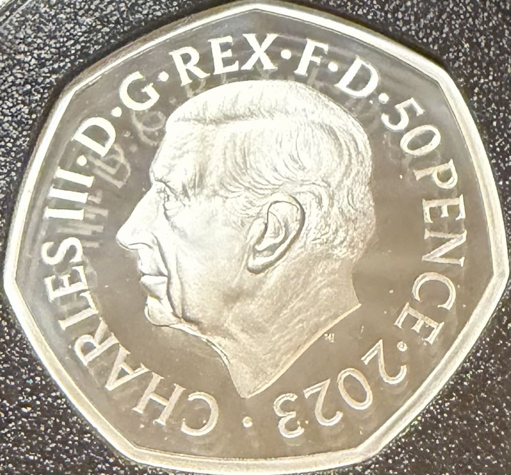 2023 Star Wars Luke Skywalker 50p  coin collectible - Main Image 2