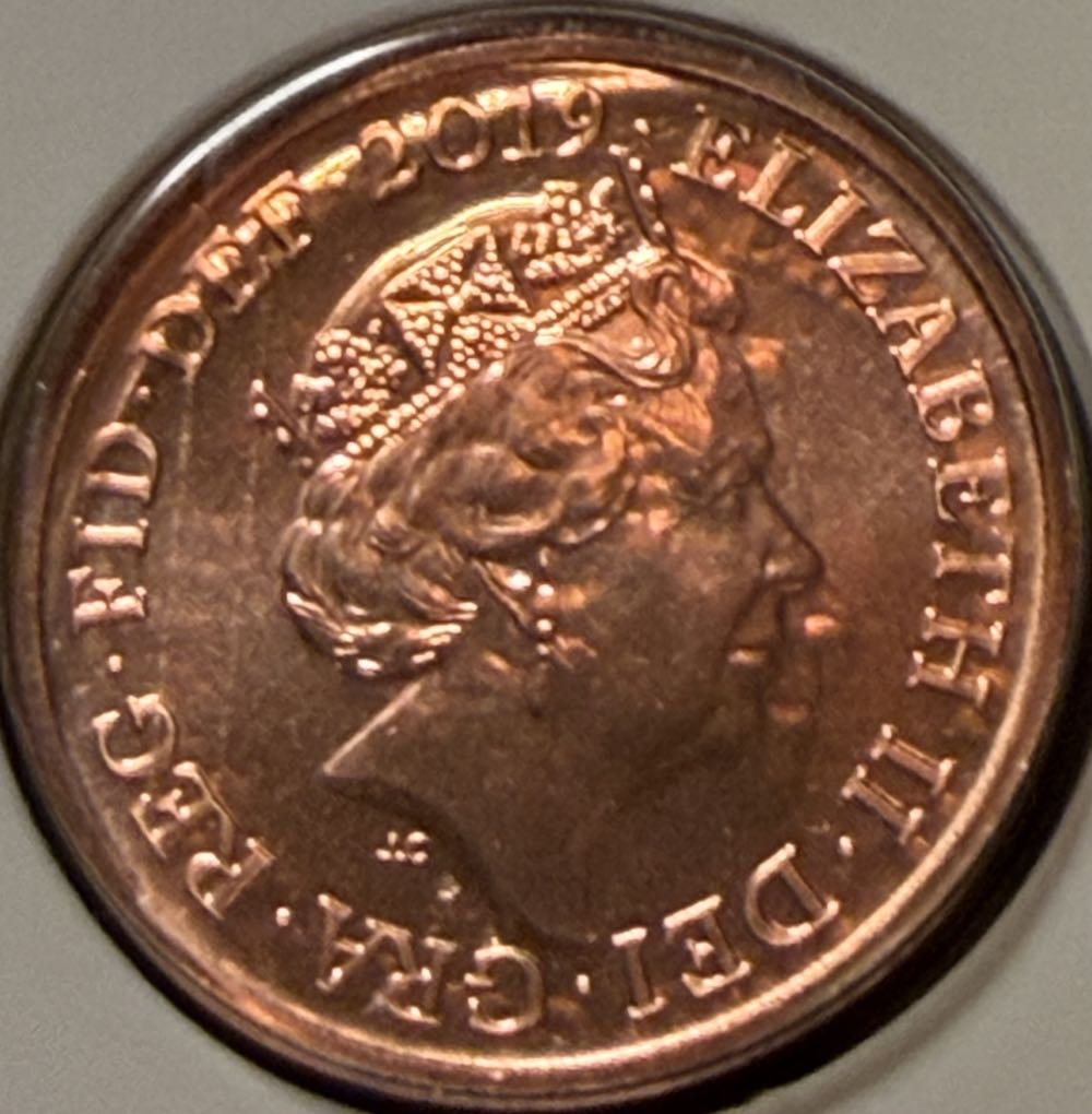 2019 Shield 1p  coin collectible - Main Image 2