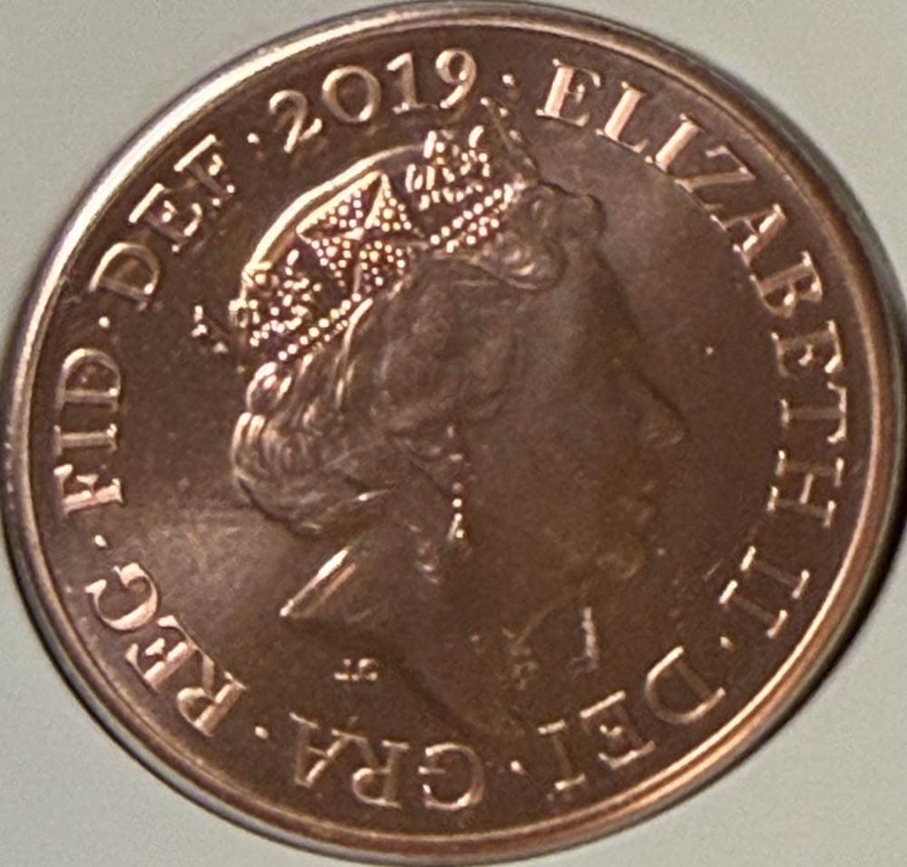 2019 Shield 2p  coin collectible - Main Image 2