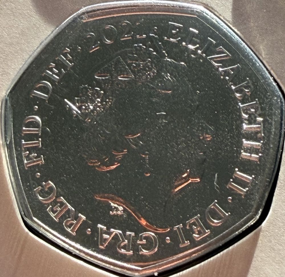 2021 Shield 50p  coin collectible - Main Image 2