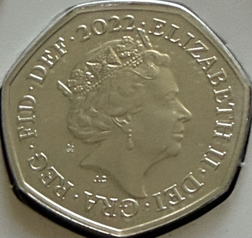 2022 Shield 50p  coin collectible - Main Image 2