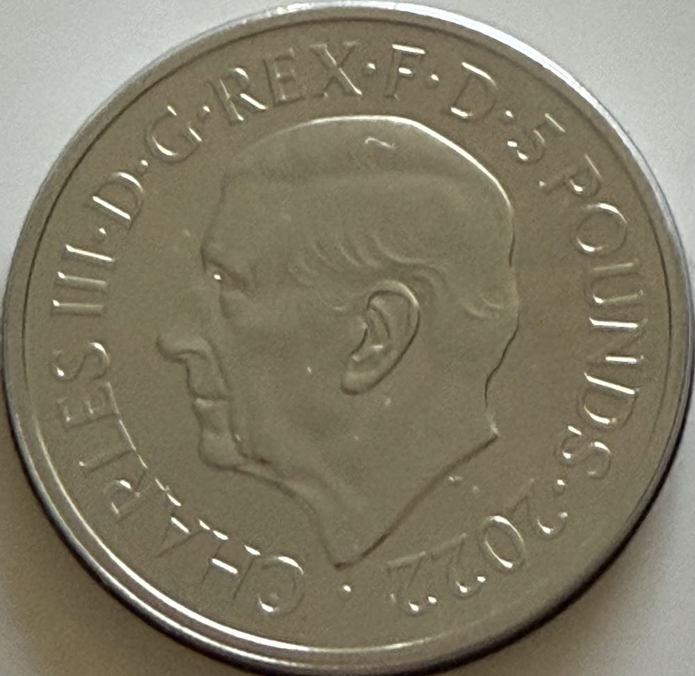 2022 Queen Elizabeth II Memorial £5  coin collectible - Main Image 2