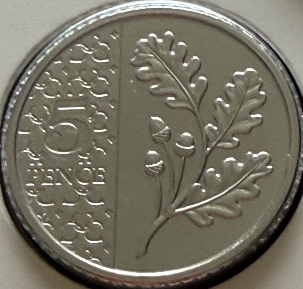 2012 RMS Titanic £5