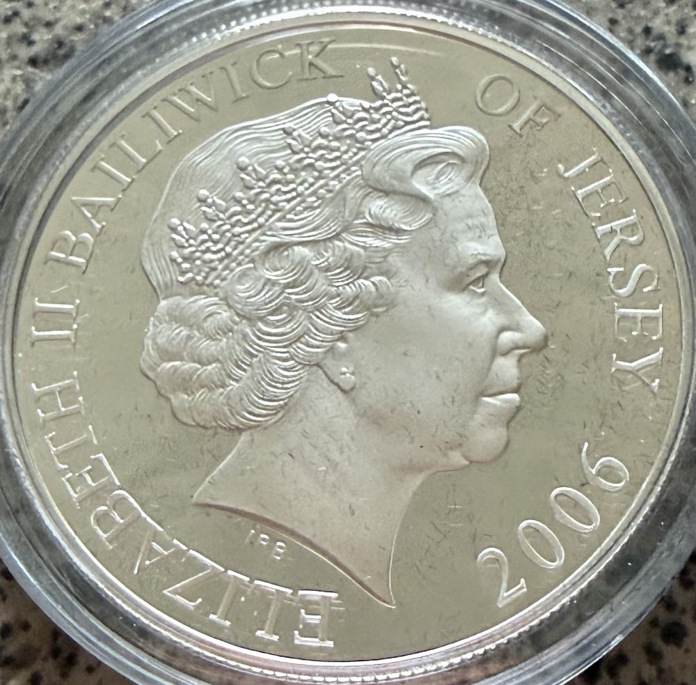 2006 Charles Darwin £5  coin collectible - Main Image 2