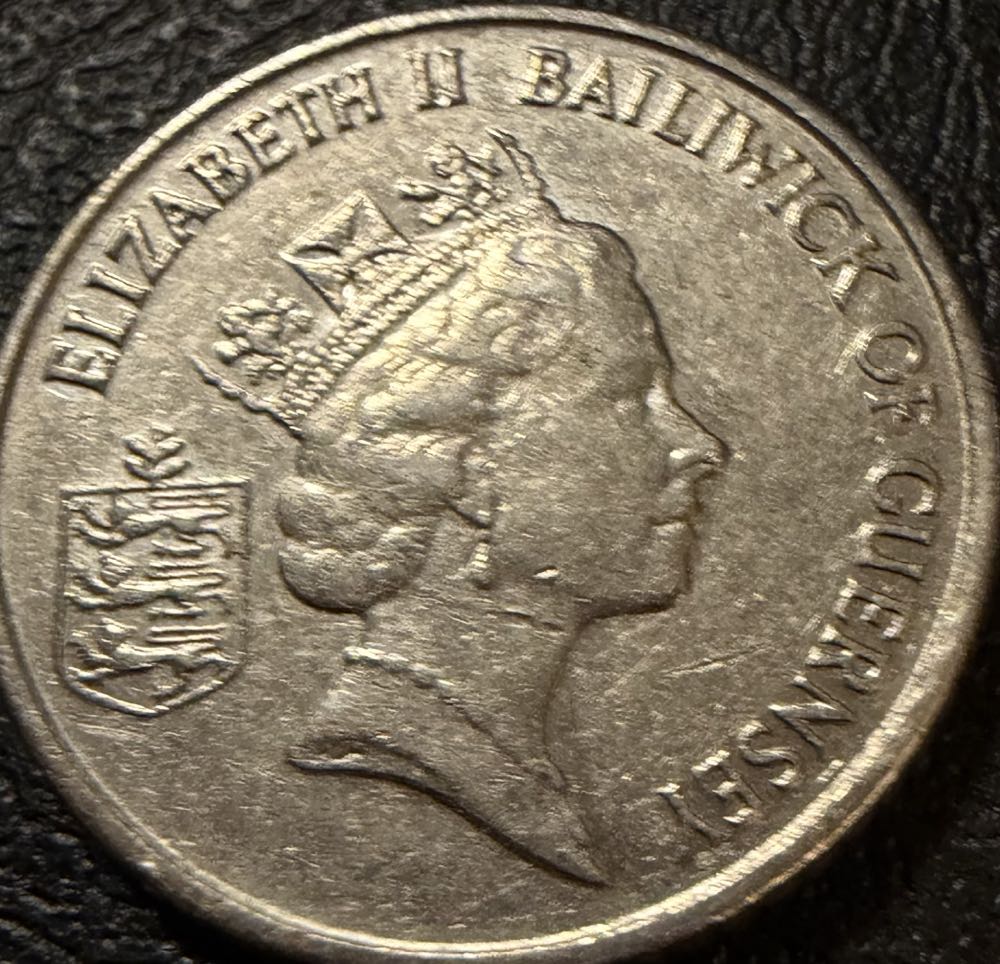 1990 Sailing Boats 5p  coin collectible - Main Image 2