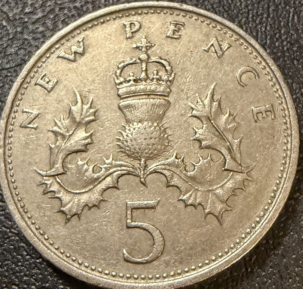 1970 Elizabeth II Five New Pence  coin collectible - Main Image 2
