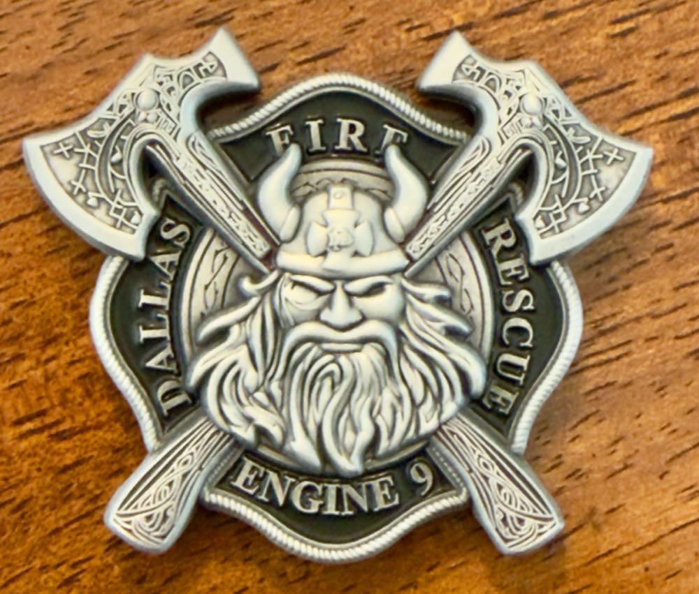 2025 Christmas Robin By Fence 50p