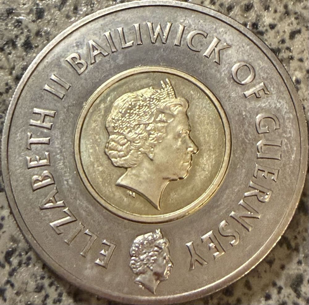1999 Millennium £5  coin collectible - Main Image 2