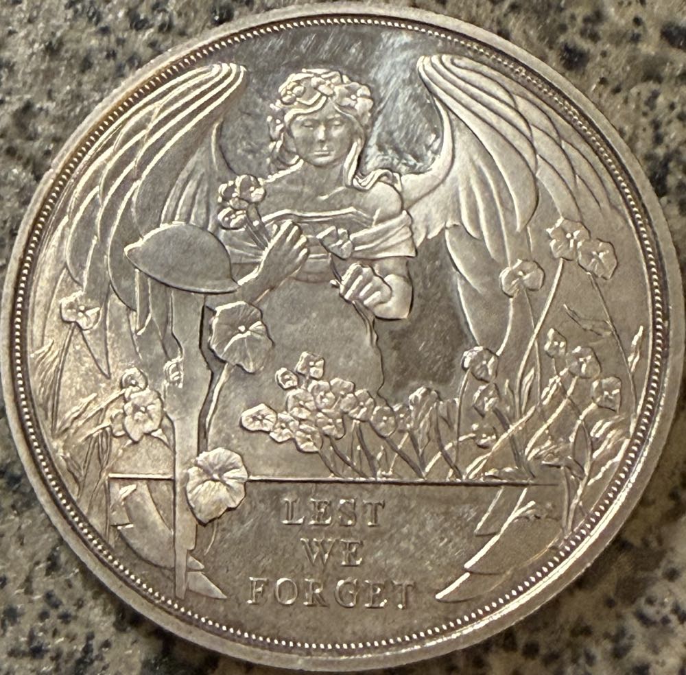 2013 London Underground Train £2