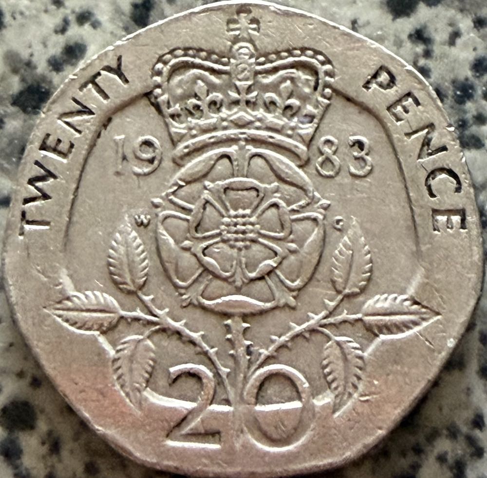 2023 Tutankhamun’s Anubis Shrine 50p (2)