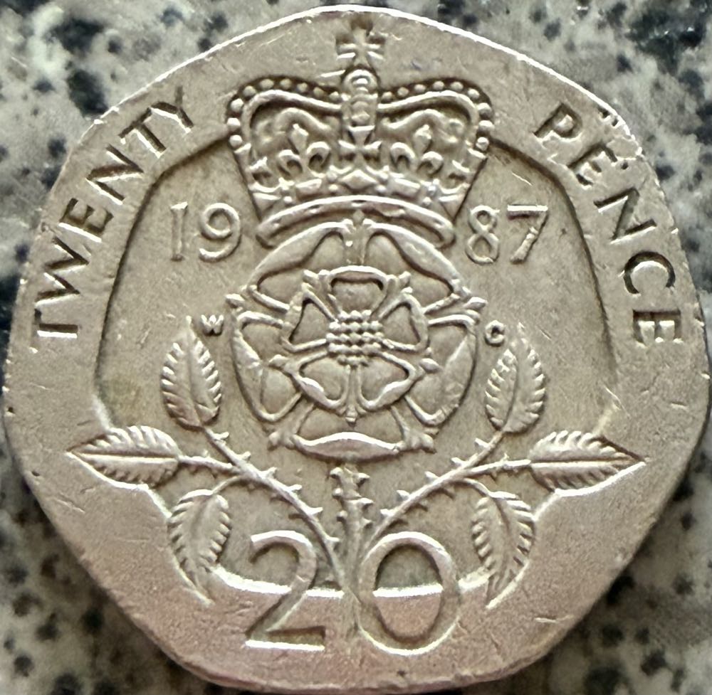 2025 The Queen’s Panther £5