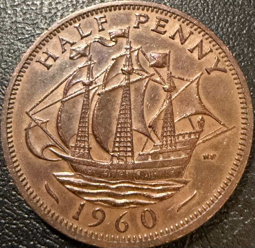 2022 Britannia £2 (2)