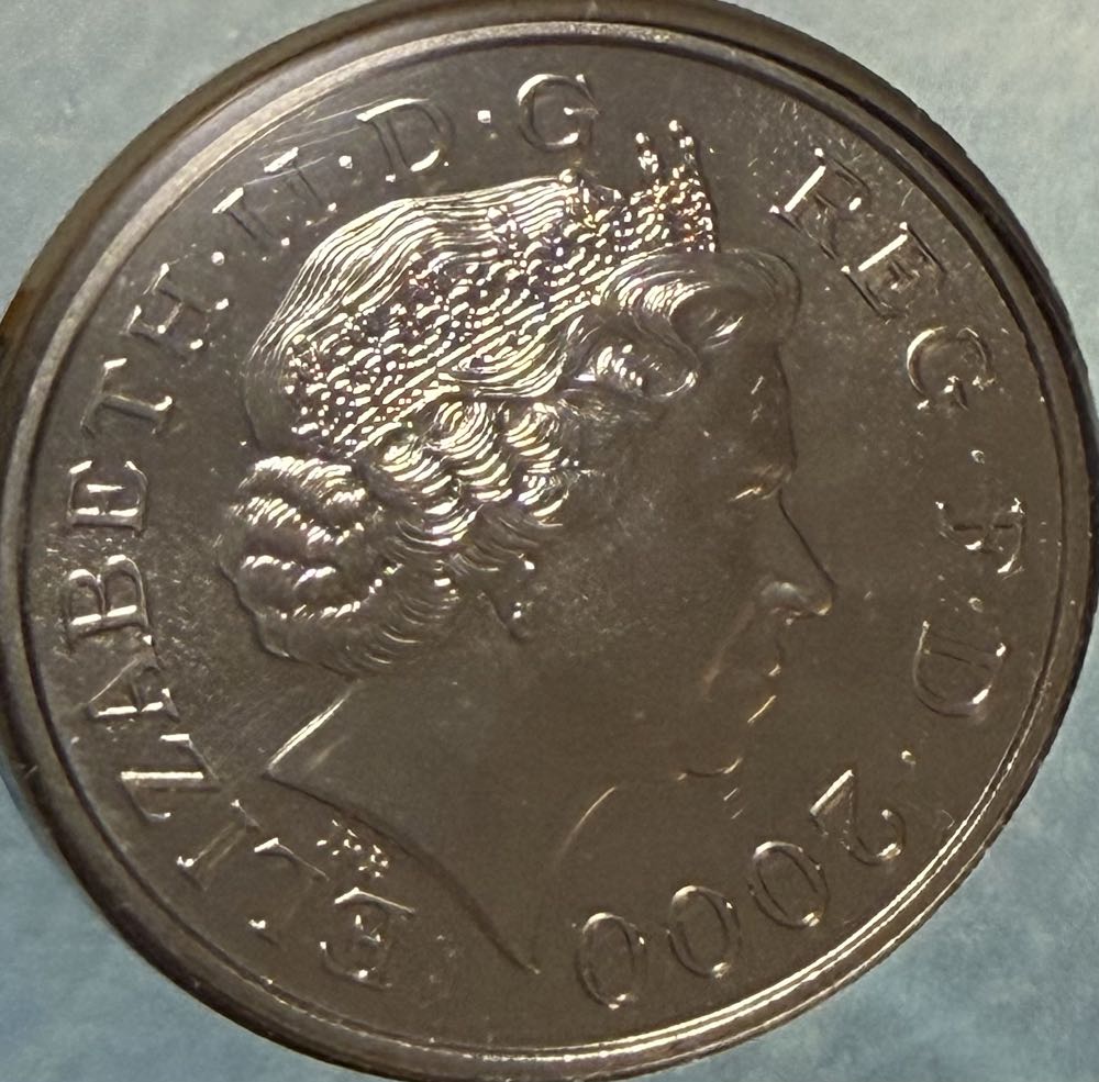 2000 Queen Mother 100th Birthday £5 (2)  coin collectible - Main Image 2