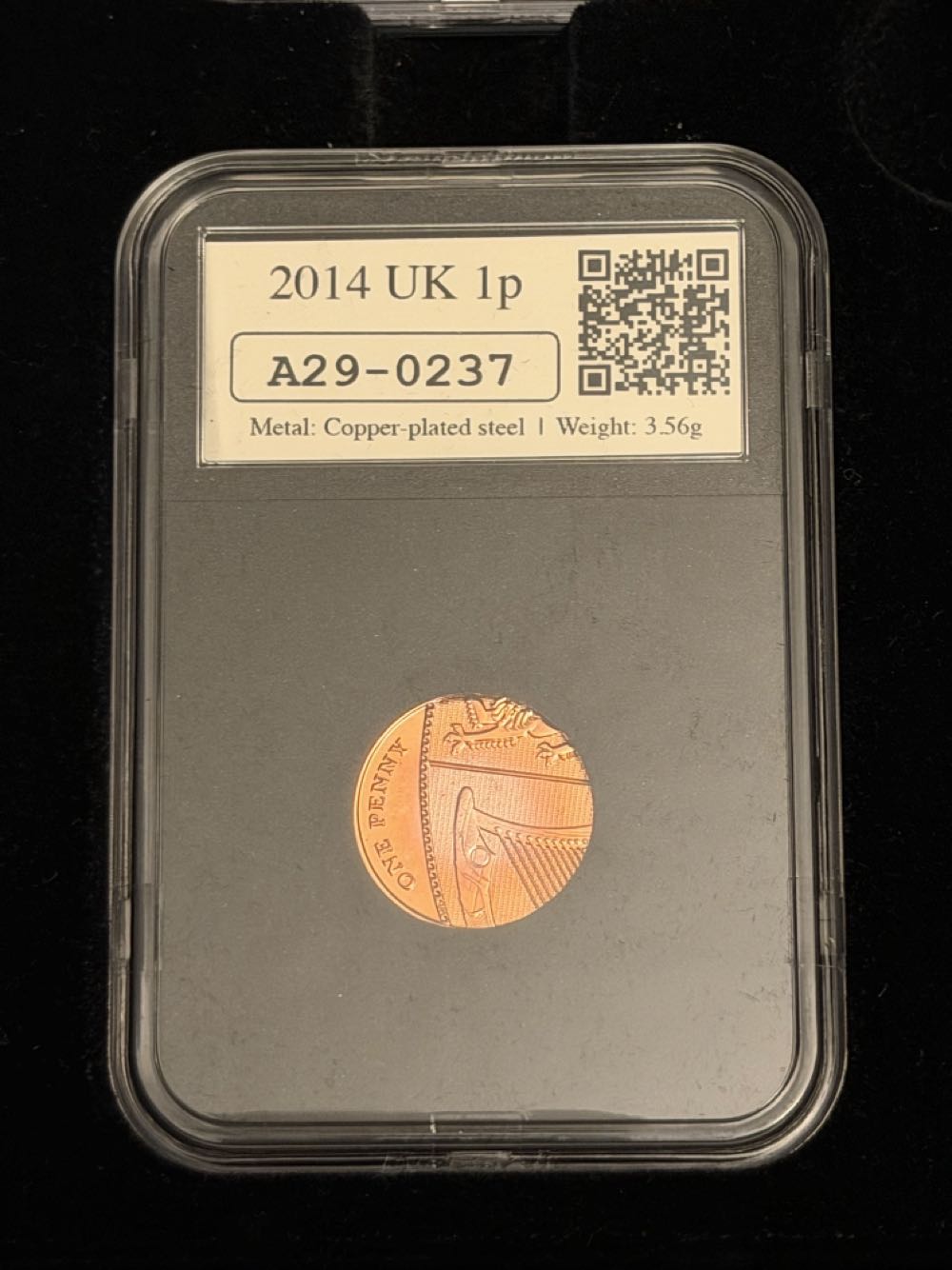 2014 Shield Datestamp 1p  coin collectible - Main Image 2