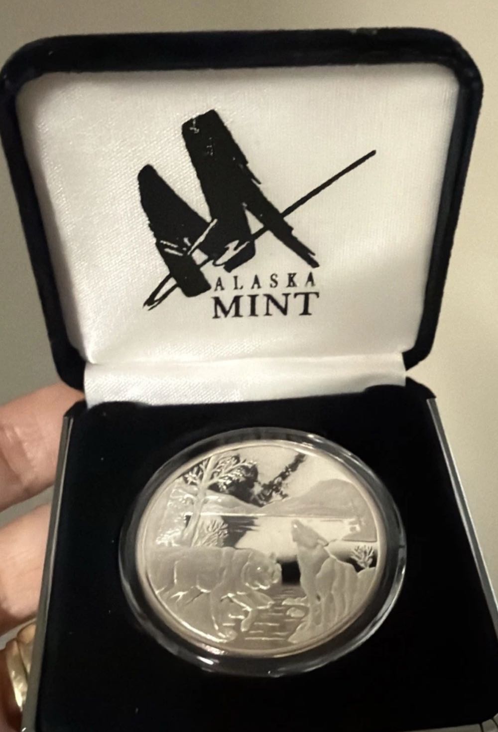 Alaska Mint Howling Wolves Coin  coin collectible - Main Image 2
