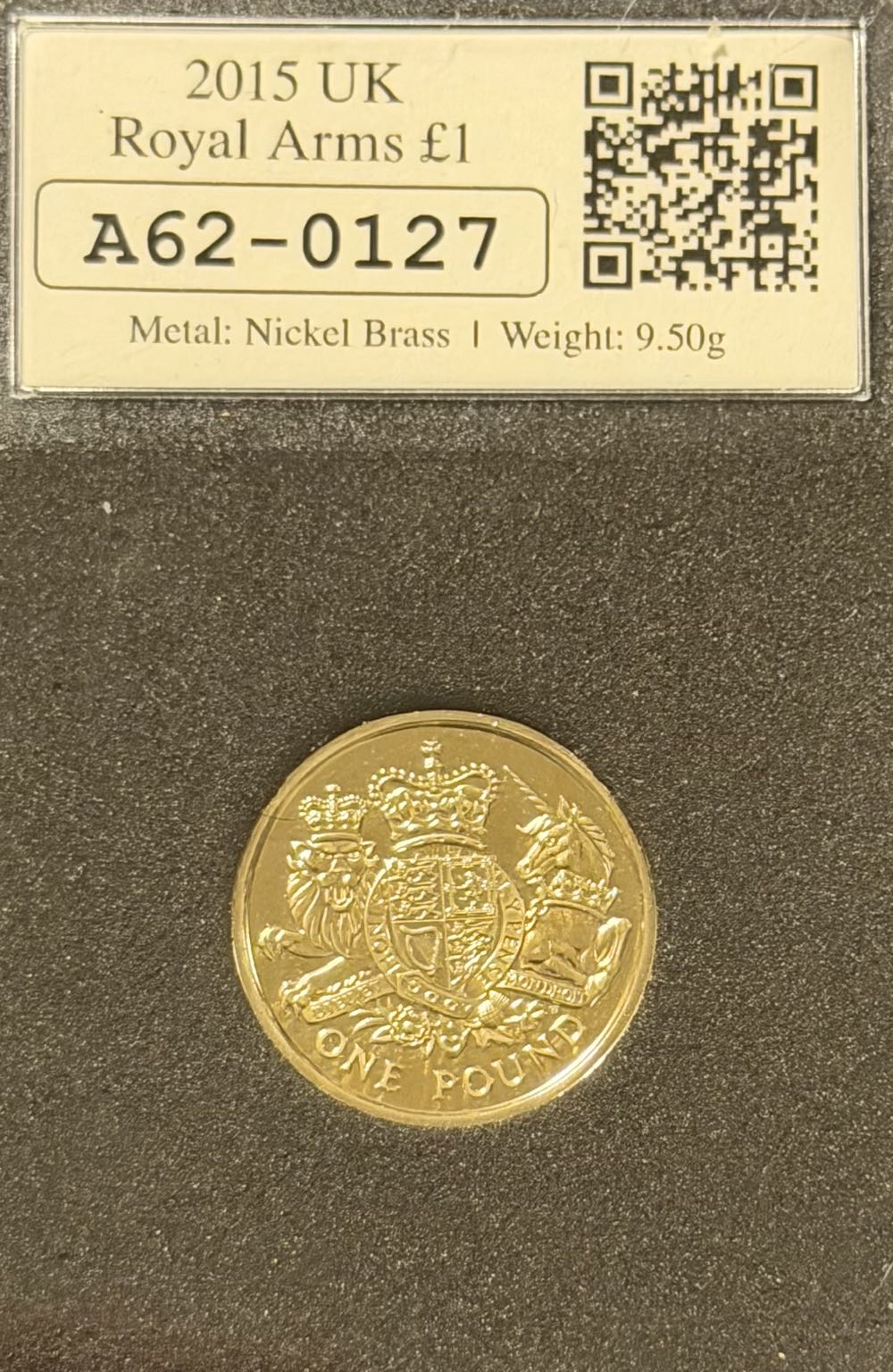 2015 Royal Arms Datestamp £1  coin collectible - Main Image 2