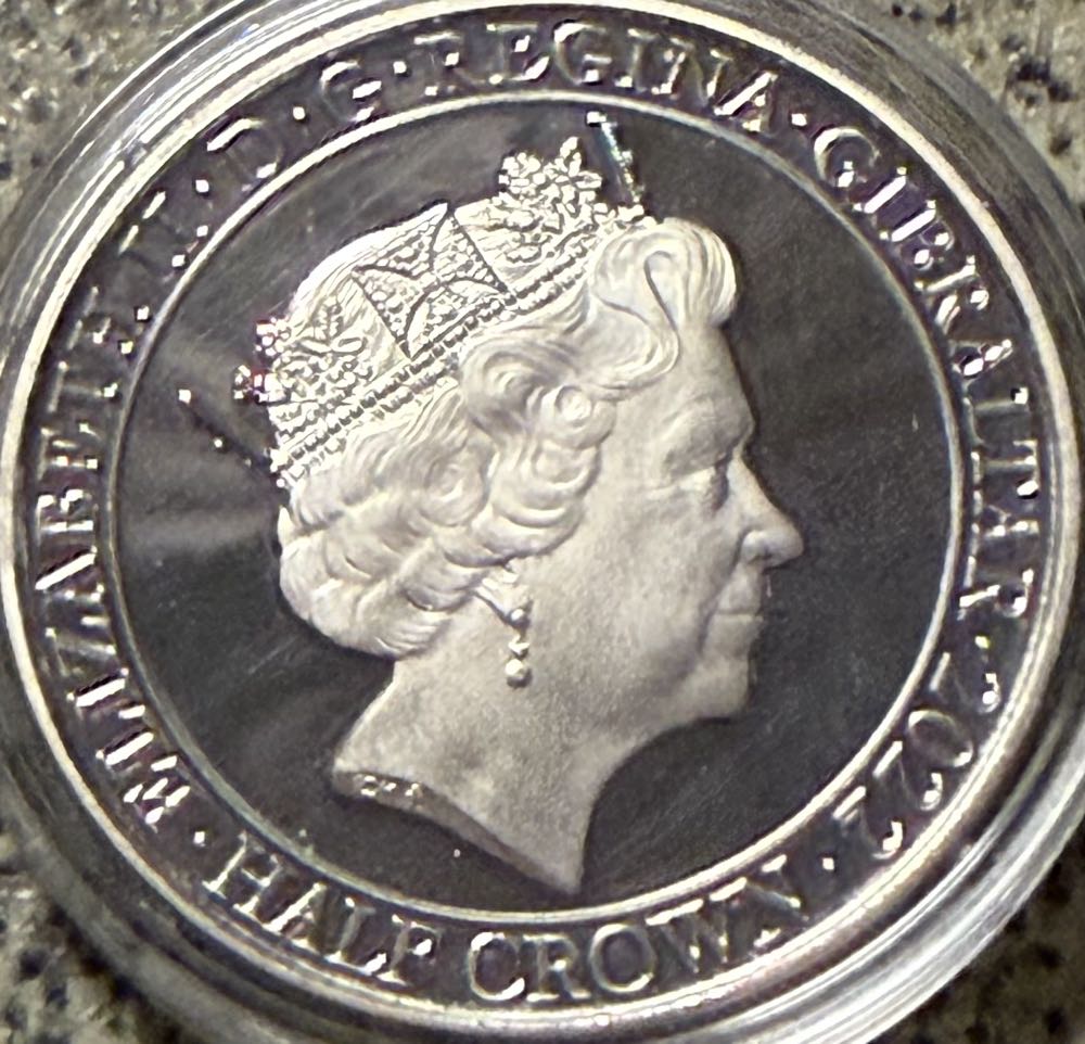 2022 Right To Live In Peace Half Crown  coin collectible - Main Image 2