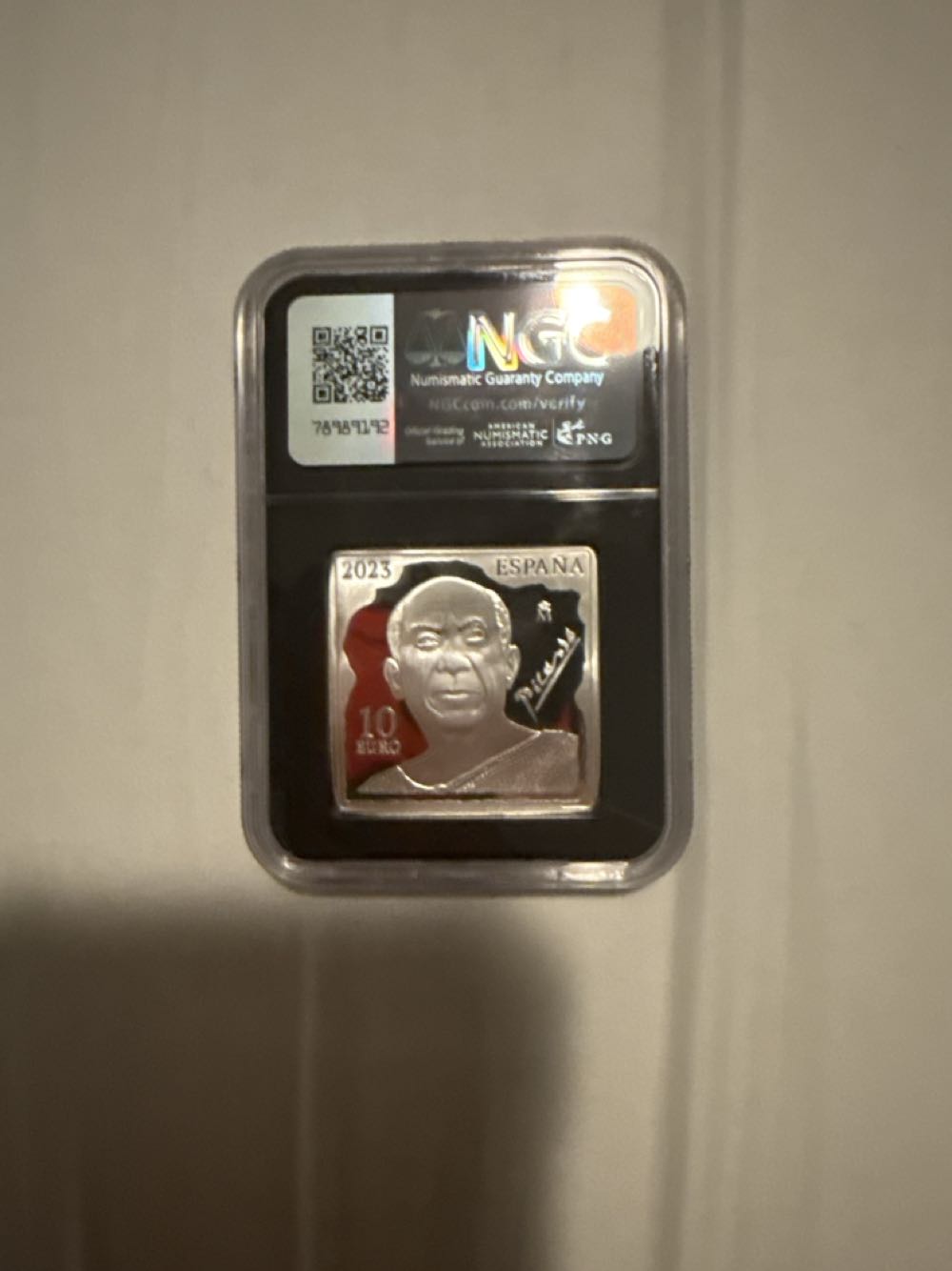 Jacqueline Seated  coin collectible [Barcode 8157869110] - Main Image 2