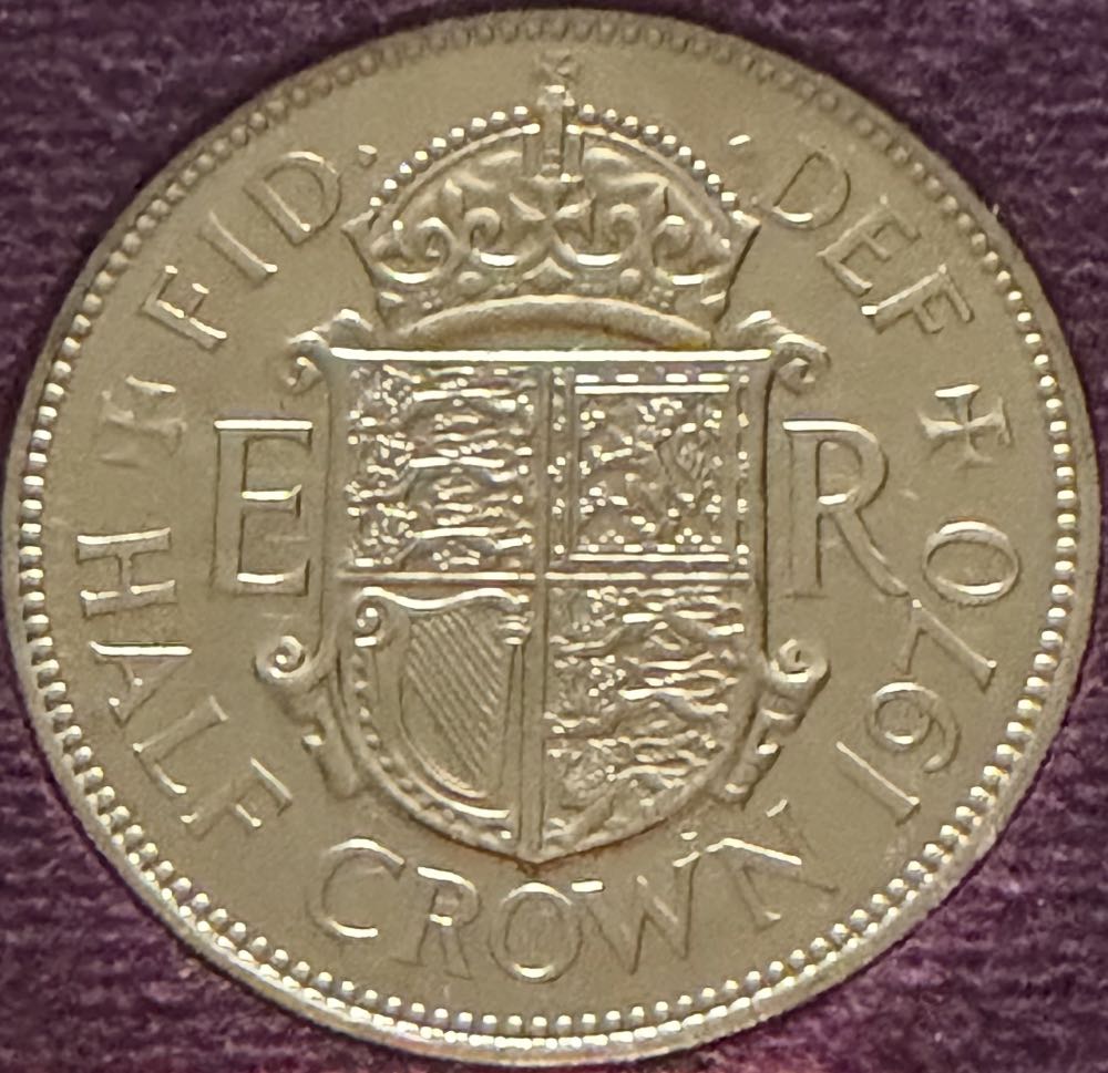 2013 London Underground Train £2