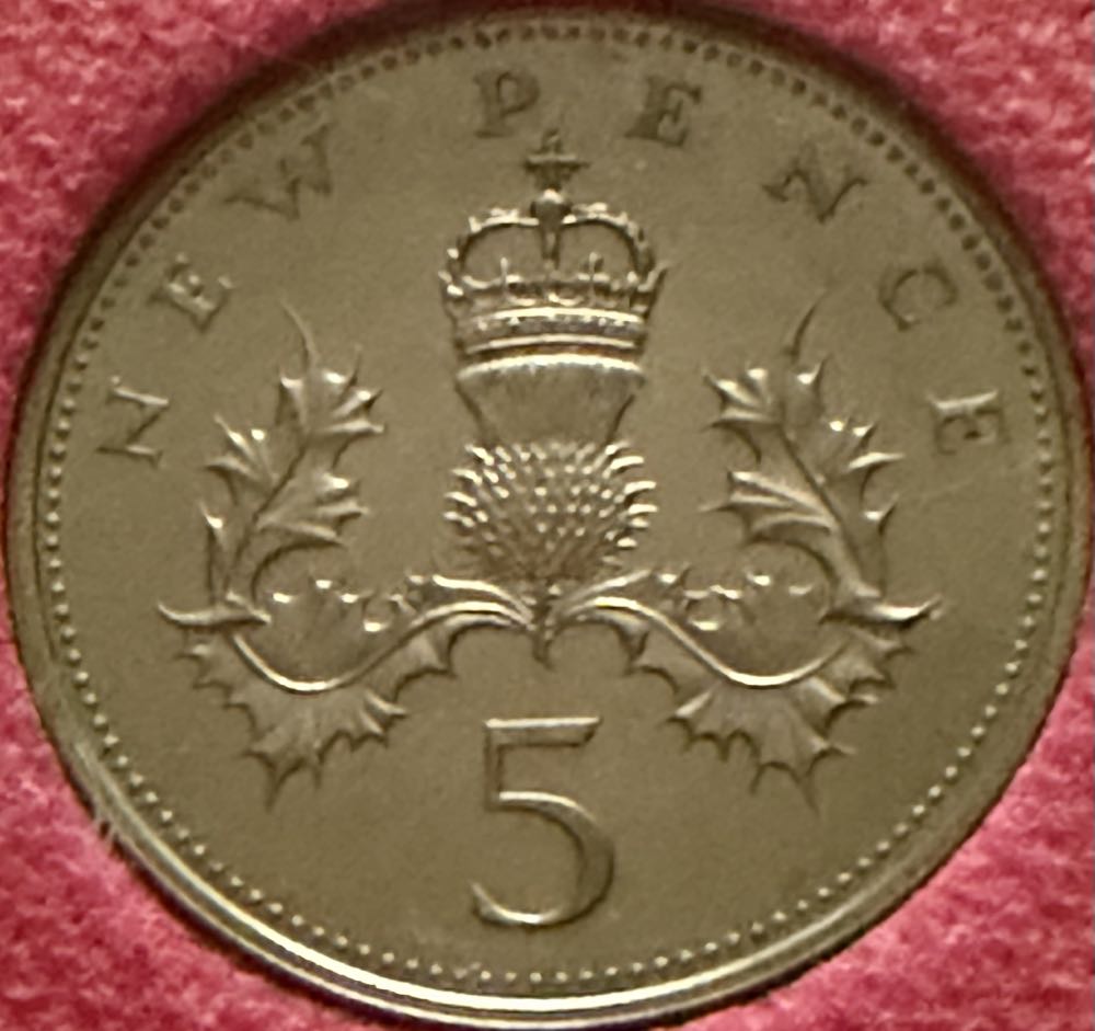 2012 Prince Of Wales Badge 2p