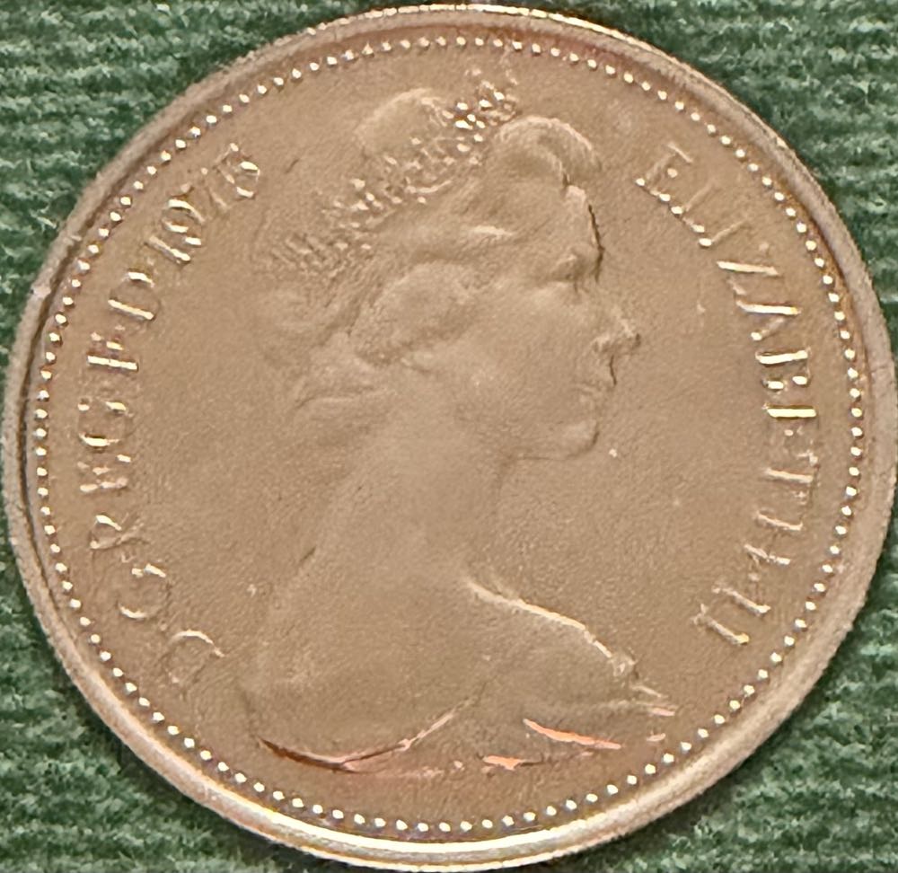 1975 Five New Pence  coin collectible - Main Image 2