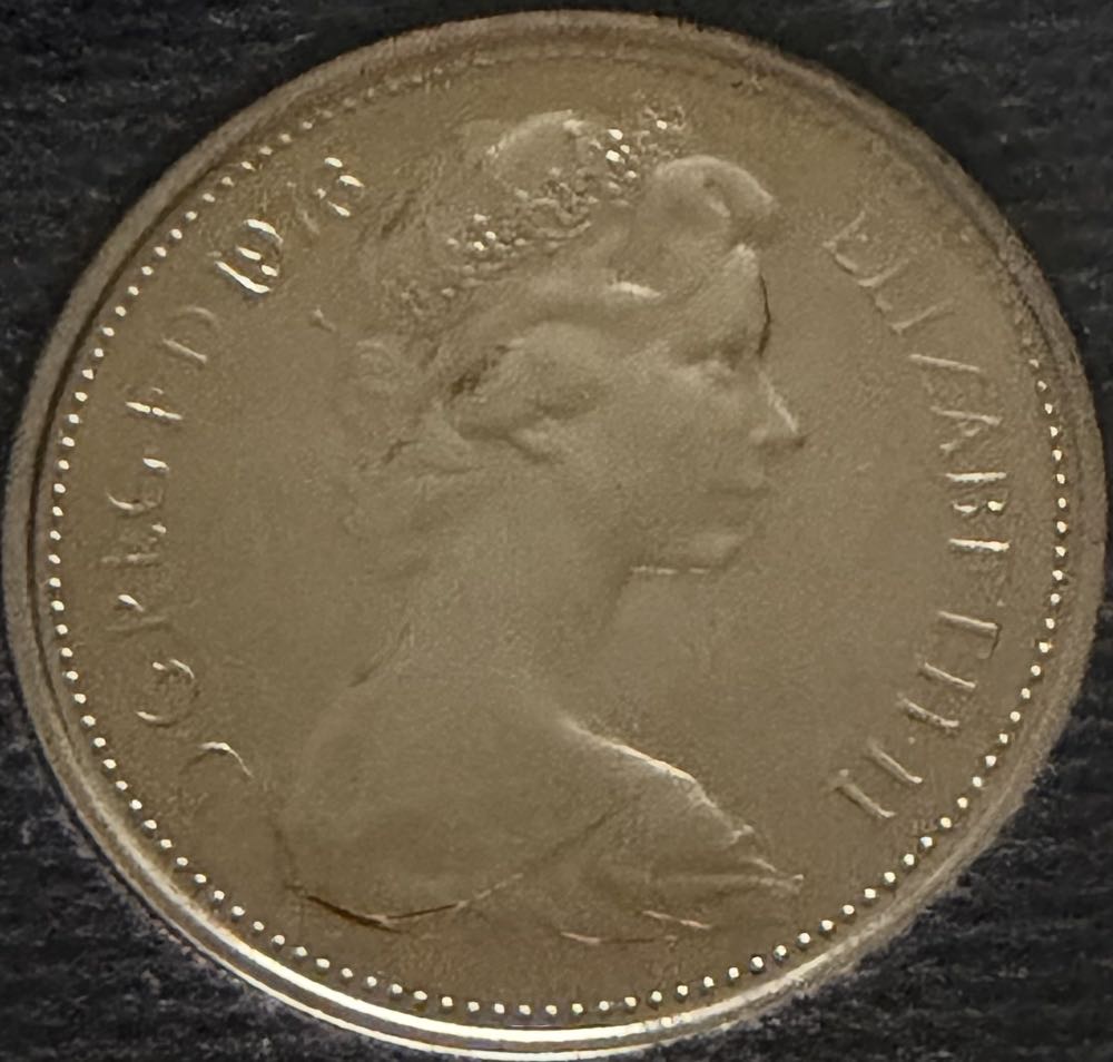 1976 Five New Pence  coin collectible - Main Image 2