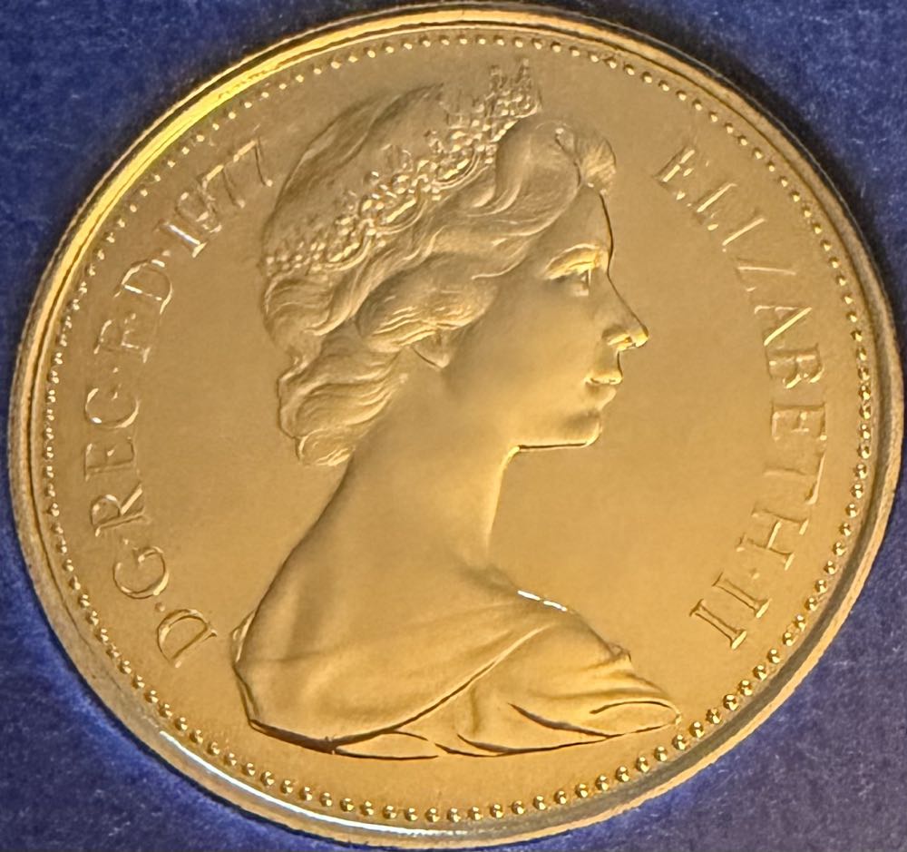 1977 Five New Pence  coin collectible - Main Image 2