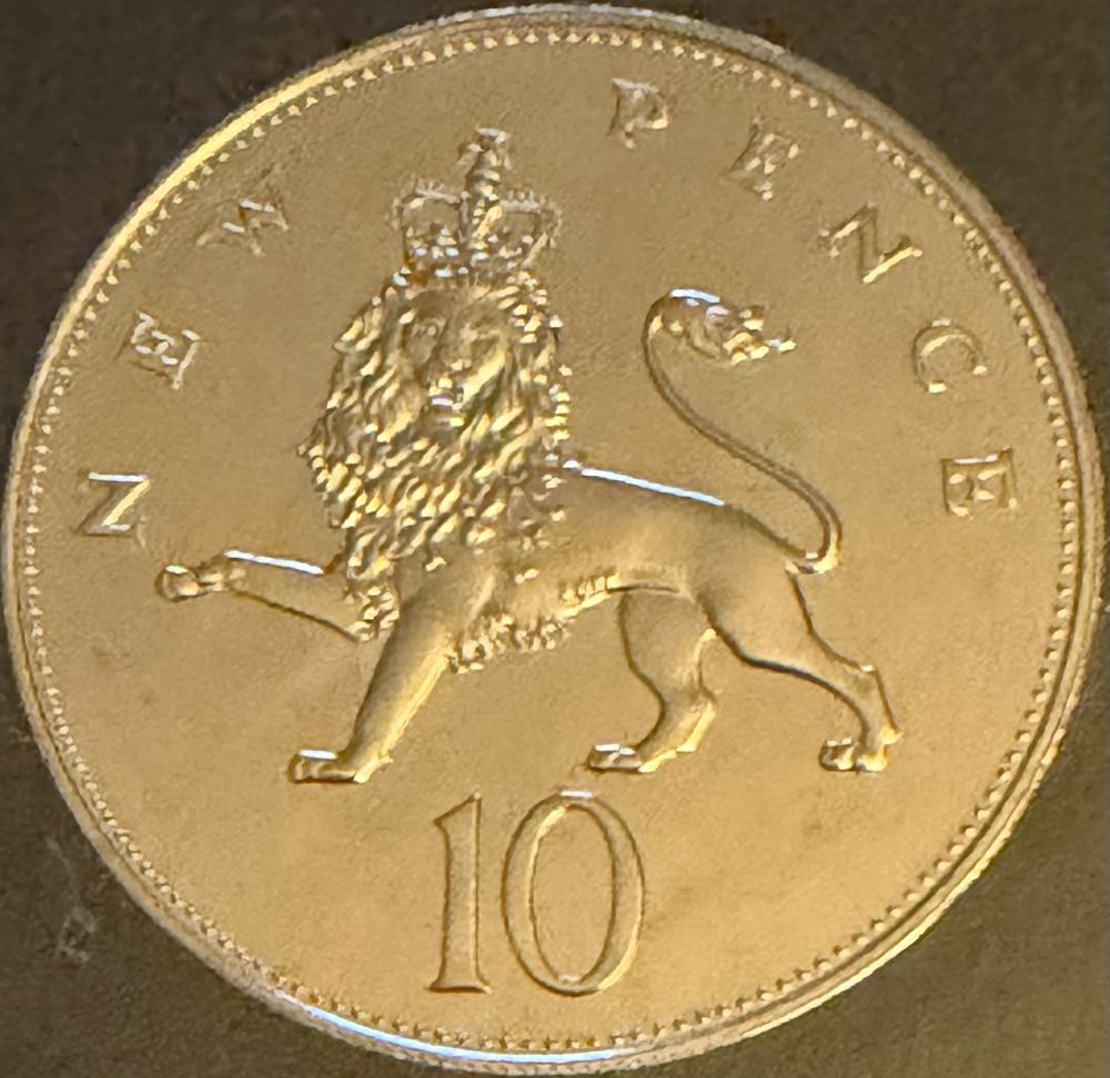 2014 Lest We Forget  £5