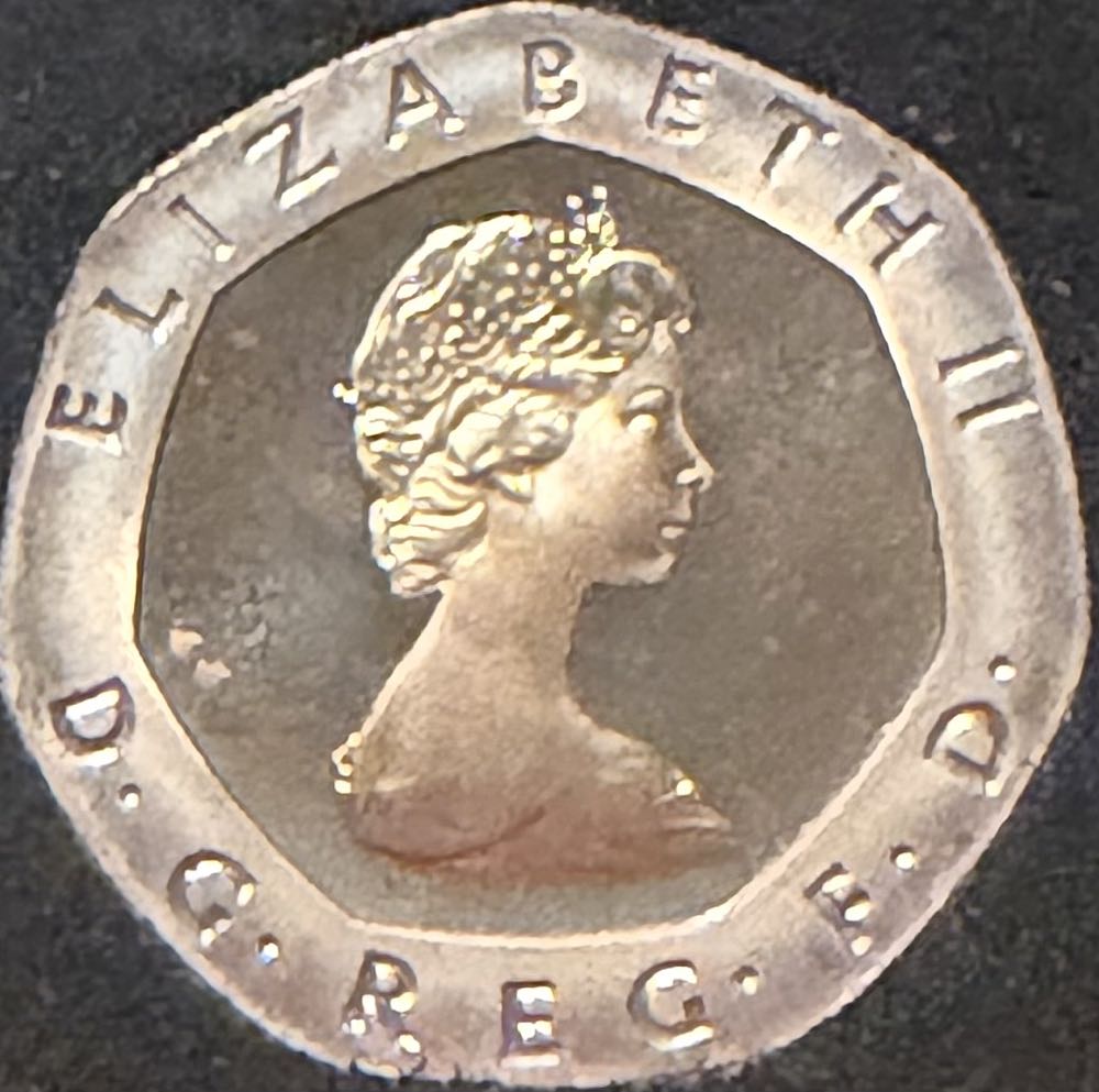 1983 Tudor Rose 20p (2)  coin collectible - Main Image 2