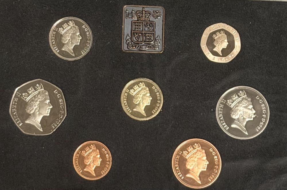 1985 English Lion 10p  coin collectible - Main Image 4