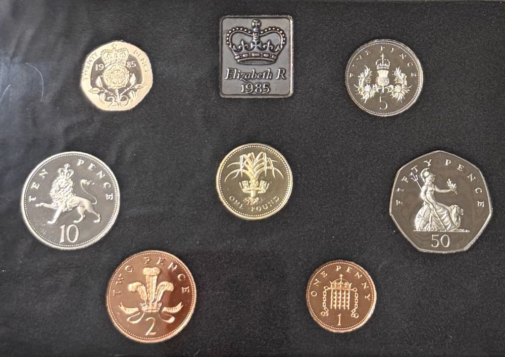 1985 Tudor Rose 20p (2)  coin collectible - Main Image 3