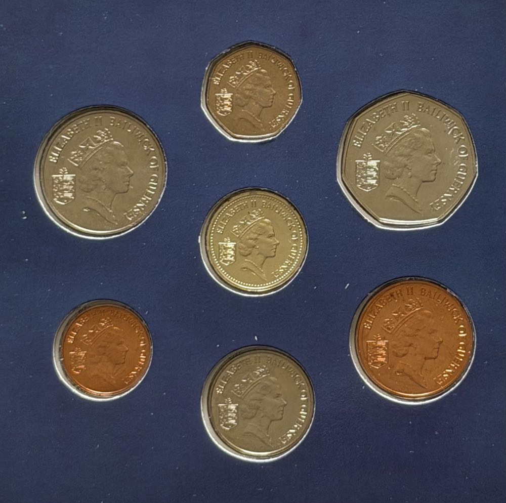 1985 The Guernsey Crab 1p  coin collectible - Main Image 4