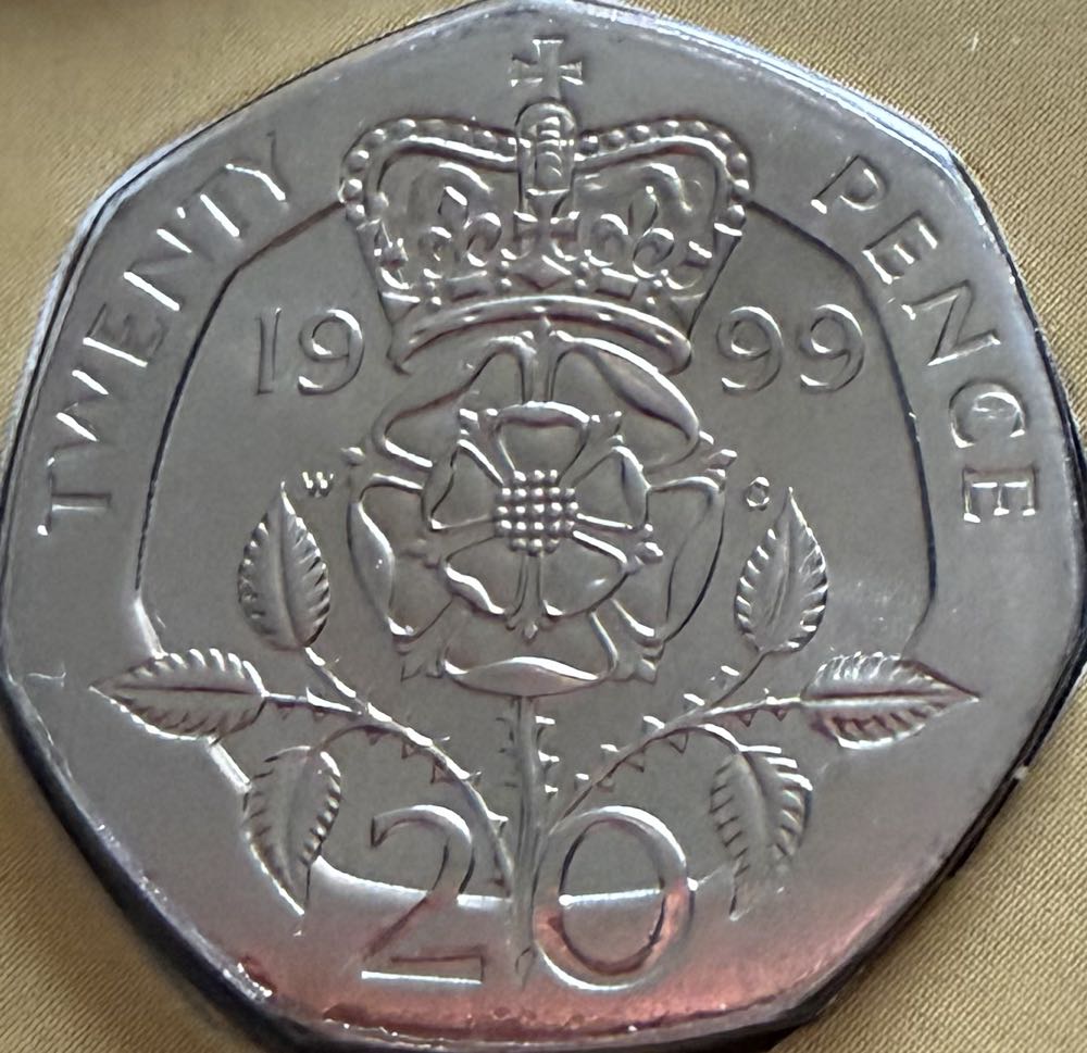 2019 Queen Victoria 200th Anniversary £5