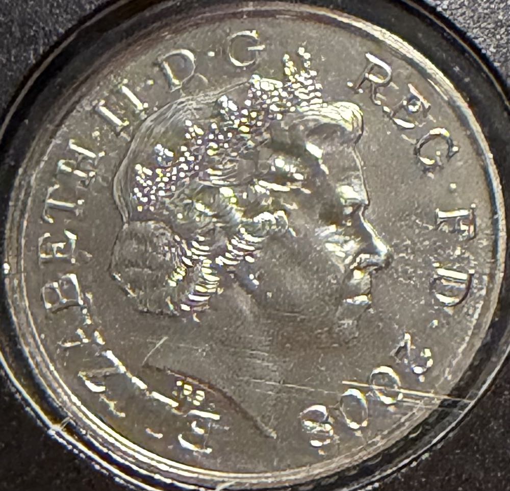 2008 Shield 5p  coin collectible - Main Image 2