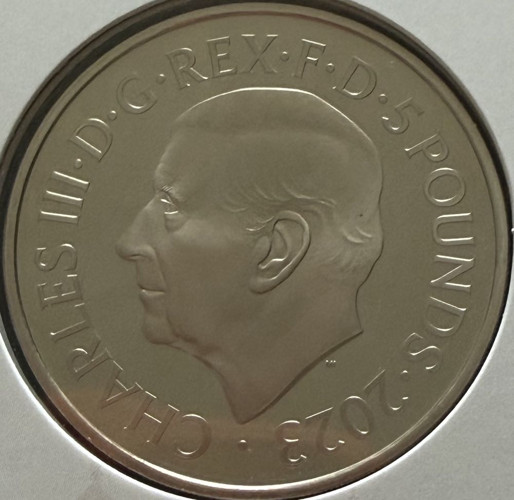 2023 The Lion Rampant £5  coin collectible - Main Image 2