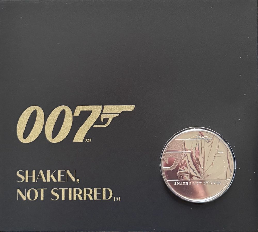 2020 Shaken, Not Stirred £5  coin collectible - Main Image 3