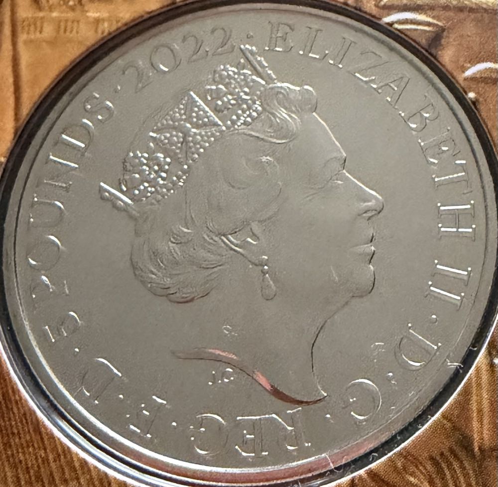 2022 Tutankhamun’s Tomb £5  coin collectible - Main Image 2