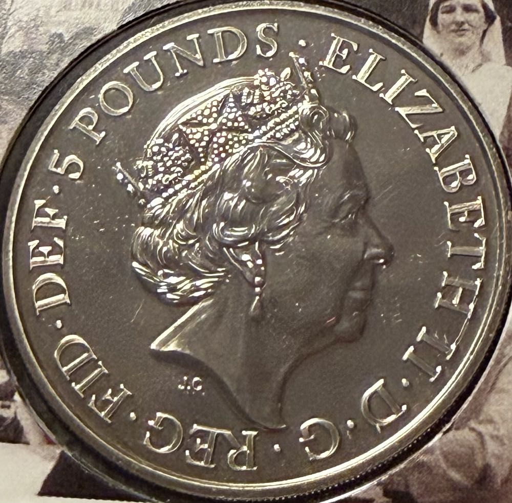 2020 British Red Cross £5  coin collectible - Main Image 2