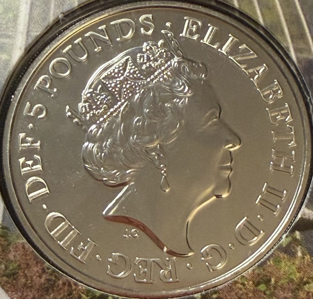 2021 The White Greyhound Of Richmond £5  coin collectible - Main Image 2