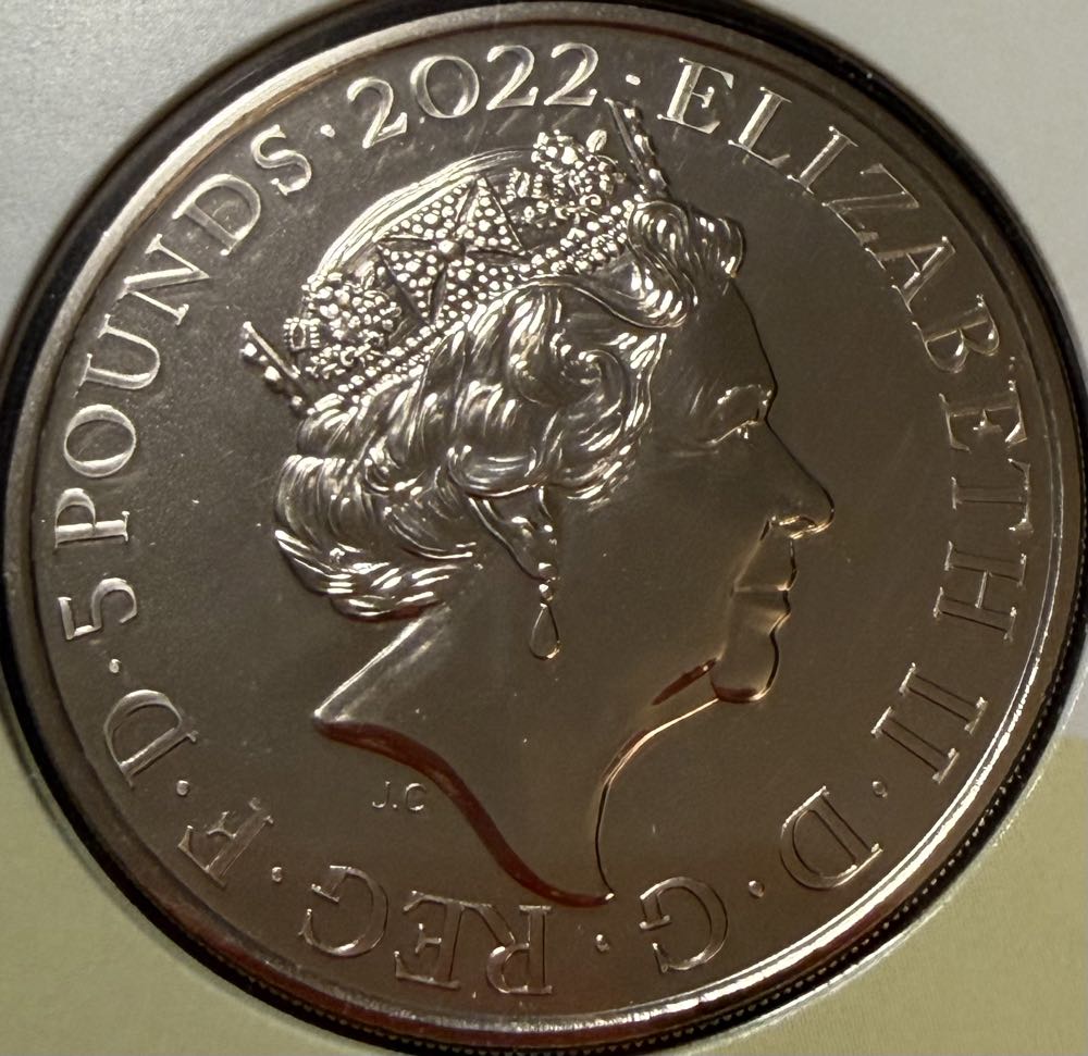 2022 The Tale Of Peter Rabbit £5  coin collectible - Main Image 2