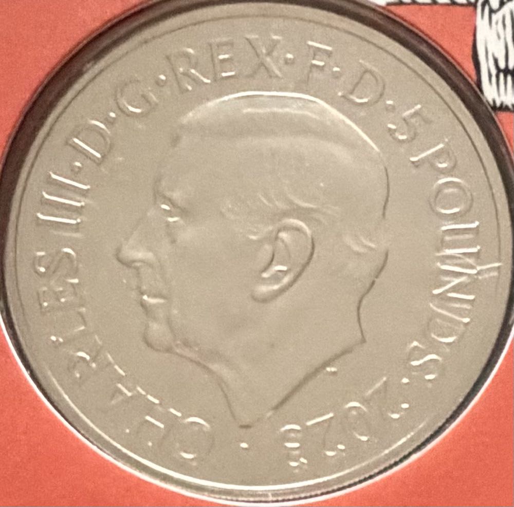 2023 Merlin £5   coin collectible - Main Image 2