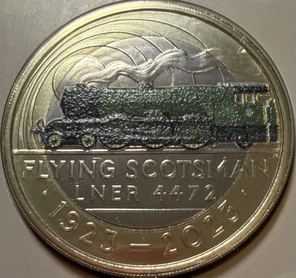 2020 David Bowie £5 (4)