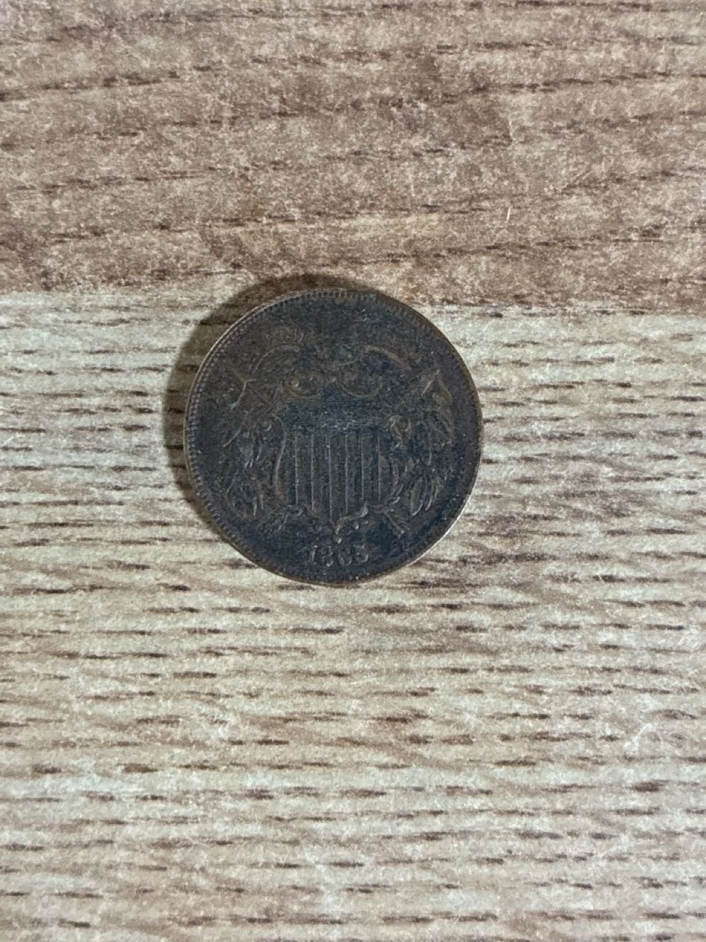 2010 Royal Shield Of Arms £1 (2)